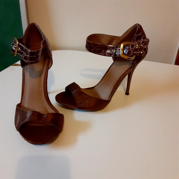 Gen E Ration heels - Picture 2 of 2